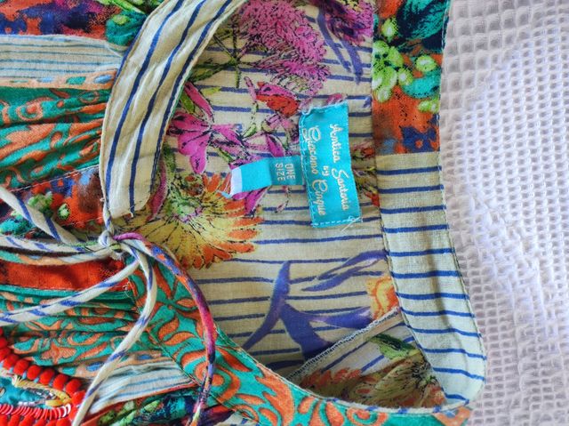 Vestido largo. Talla única. Bordados con abalorios