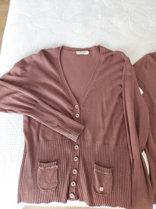 Conjunto de chaqueta y jersey