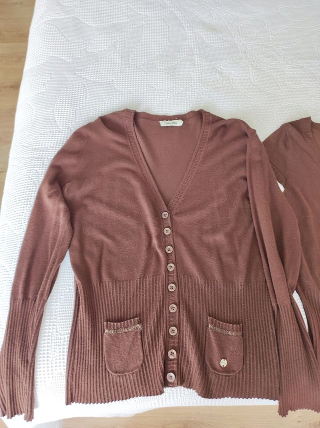 Conjunto de chaqueta y jersey