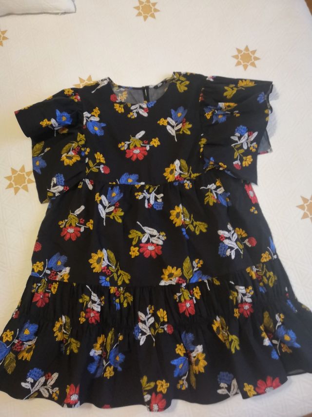 Vestido negro flores zara