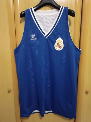 Camiseta Real Madrid basket hummel retro