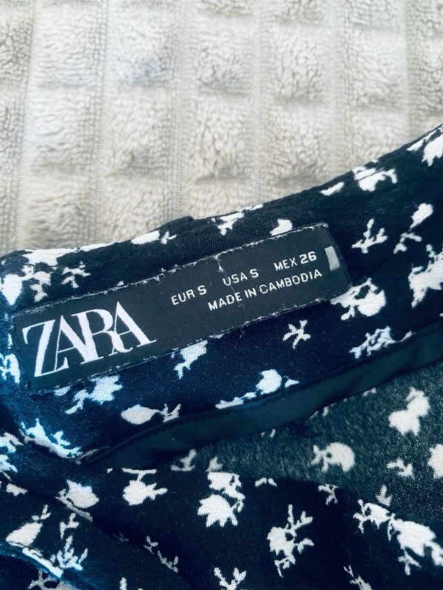 Falda pantalón flores Zara