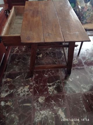 Mesa matancera antigua