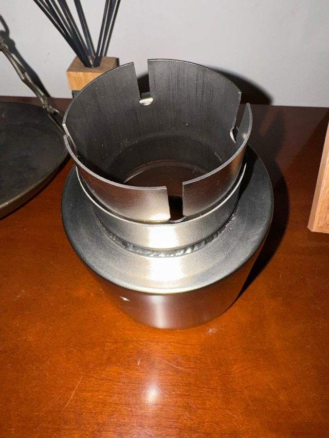 Cola escape perforada