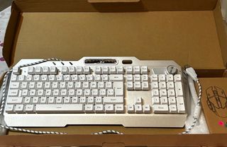 Teclado y ratón GAMING con luces.