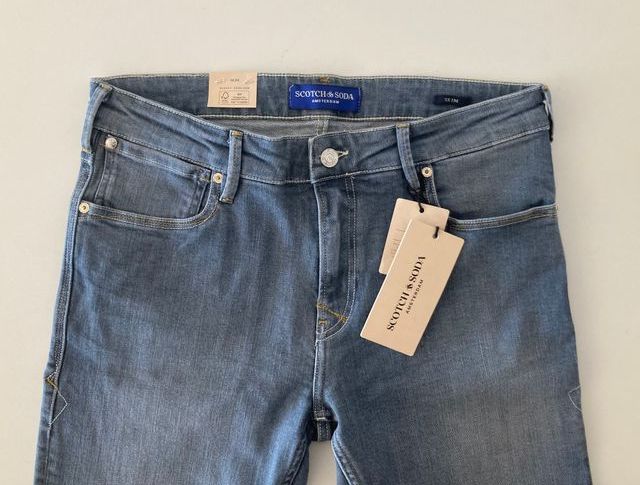 Scotch & Soda. Pantalón vaquero gris. W31 L32