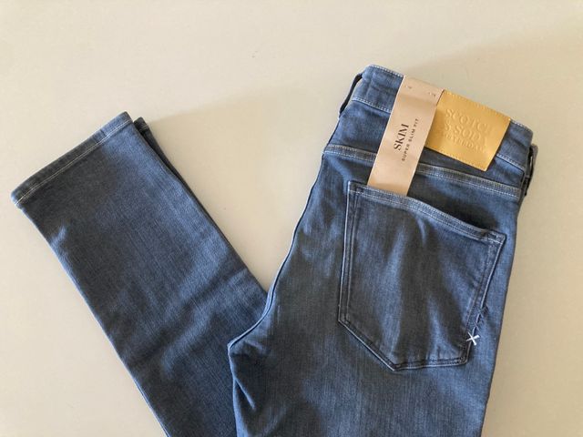 Scotch & Soda. Pantalón vaquero gris. W31 L32