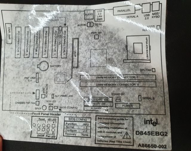 Pentium 4 2 GHz con placa Intel D845EBG2