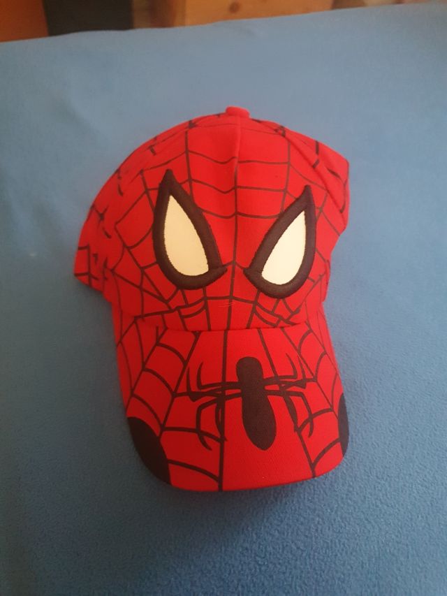 gorra de spiderman