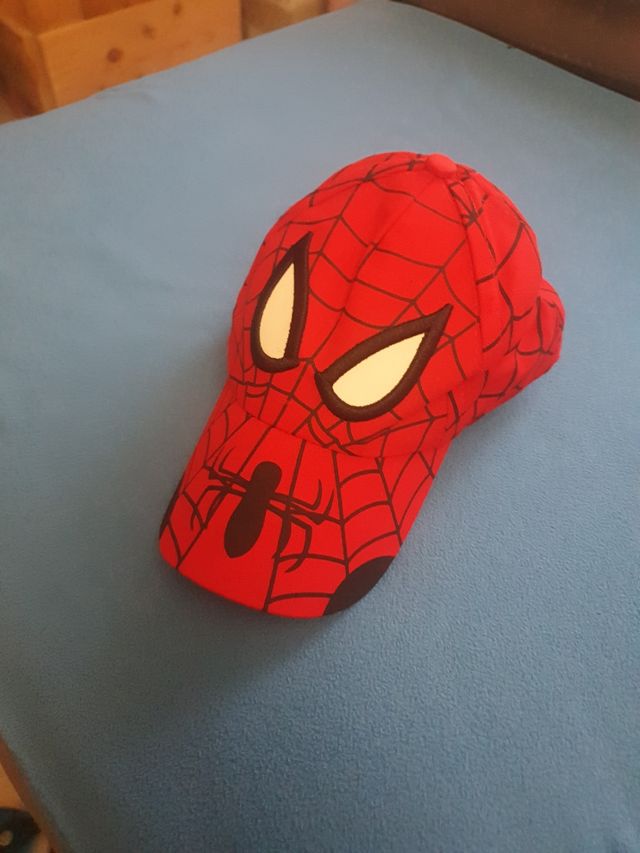gorra de spiderman
