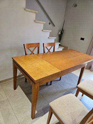 Mesa comedor con sillas