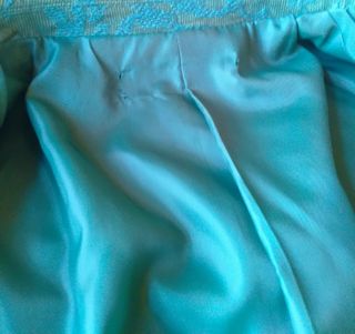 Traje pantalón bordado y lentejuelas Cortefiel