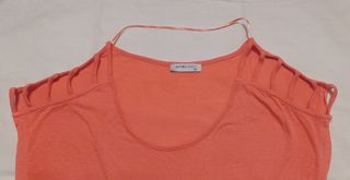 Conjunto falda vaquera Desigual y camiseta salmón