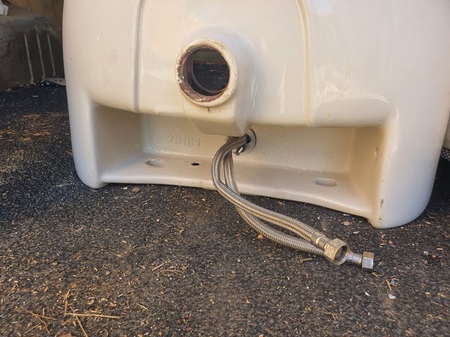 Nuevo lavabo con grifo monomando