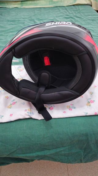 Casco moto marca SHIRO