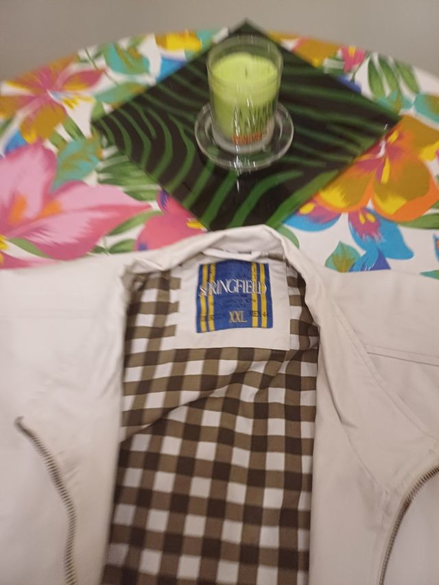 Cazadora blanca hombre