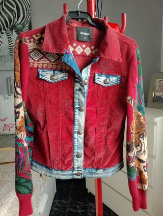 chaqueta desigual