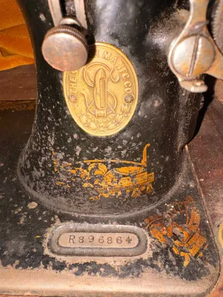 Maquina de coser antigua Singer