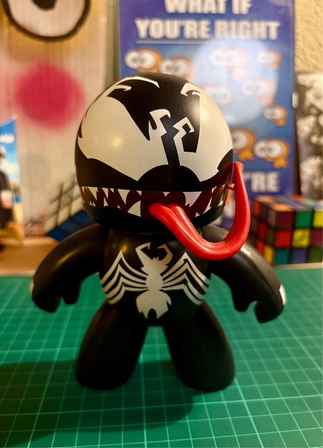 Figura Venom mighty muggs marvel ( hasbro)