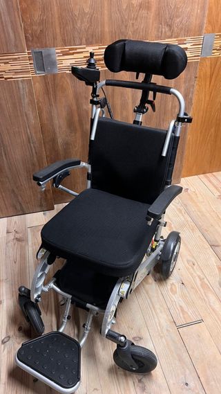 Silla de ruedas eléctrica plegable