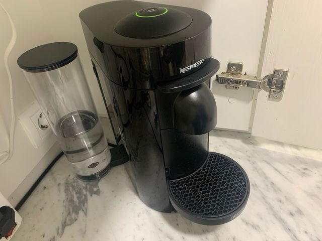 Macchina da caffè nespresso Delonghi Vertuo Plus