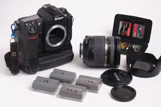 Nikon D300 + Objetivo Tamron SP 17-50 mm F/2.8