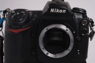 Nikon D300 + Objetivo Tamron SP 17-50 mm F/2.8