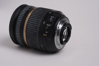 Nikon D300 + Objetivo Tamron SP 17-50 mm F/2.8