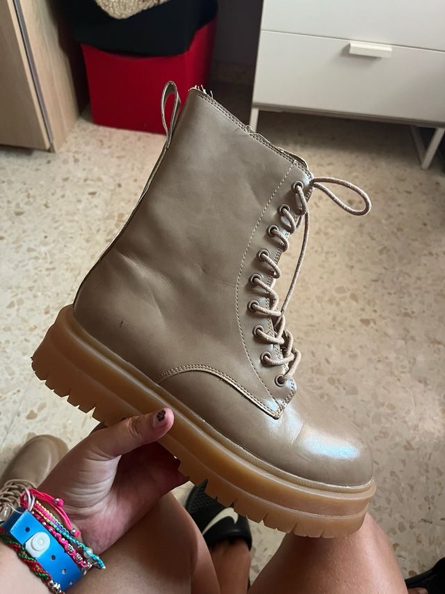 botas militares marrones