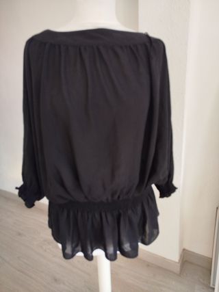 Blusa negra de Zara