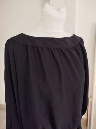 Blusa negra de Zara