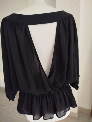 Blusa negra de Zara
