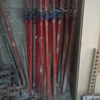 Herramienta de construccion. EN JUMILLA (MURCIA)