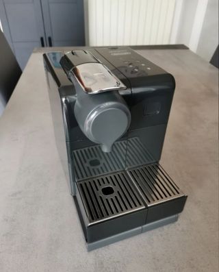 Cafetera Nespresso Delonghi
