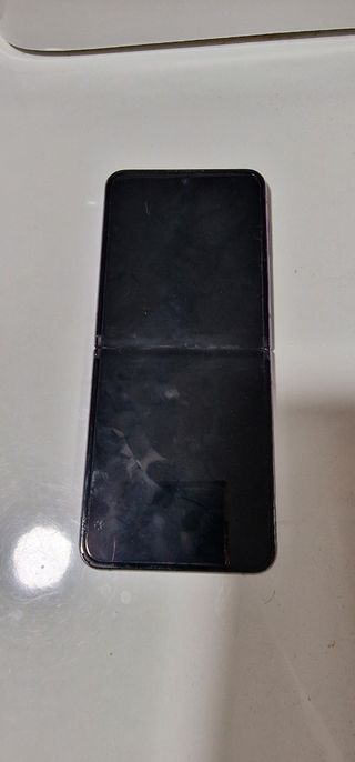 Samsung galaxy flip4