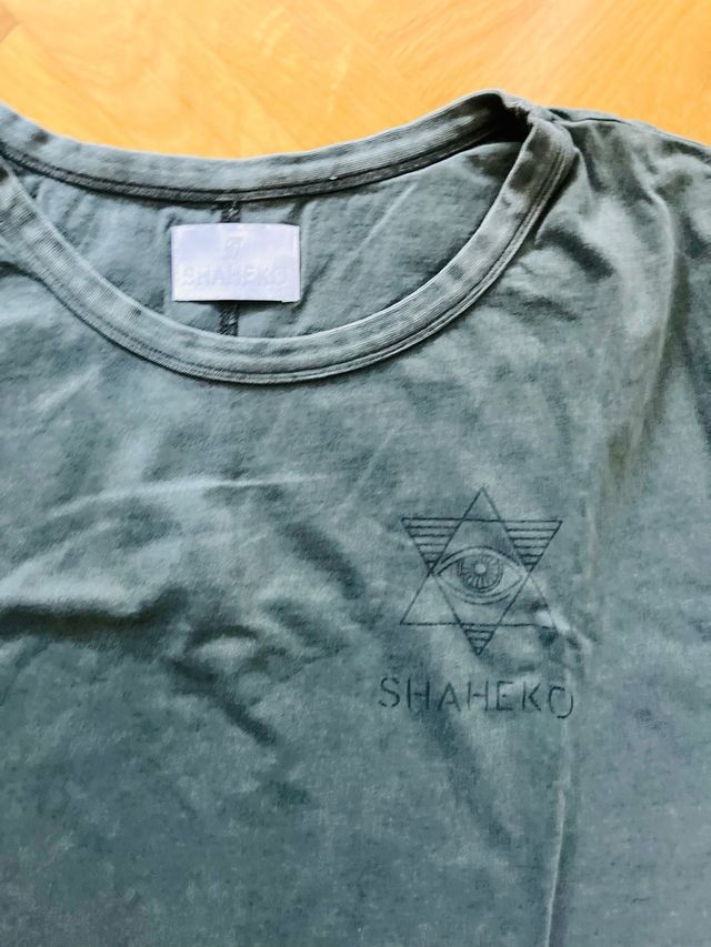 Camiseta verde Shaheko