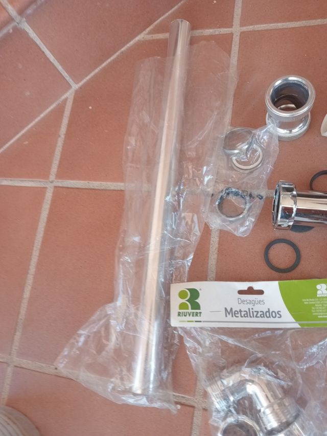 Sets 11piezas PVC cromado 32