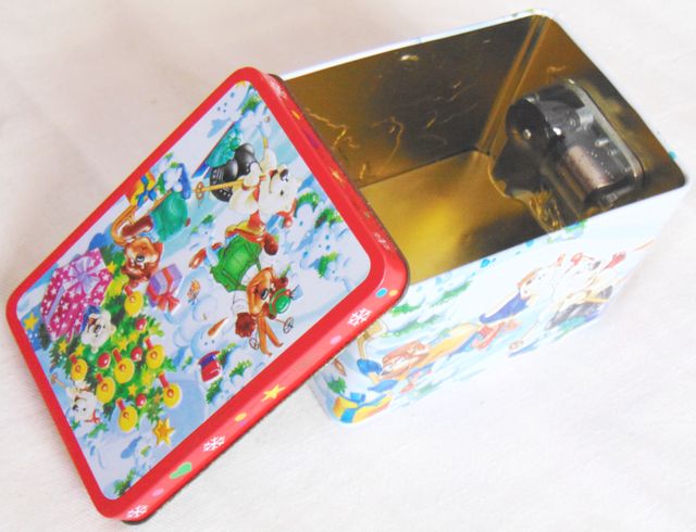 Scatola metallo con carillon