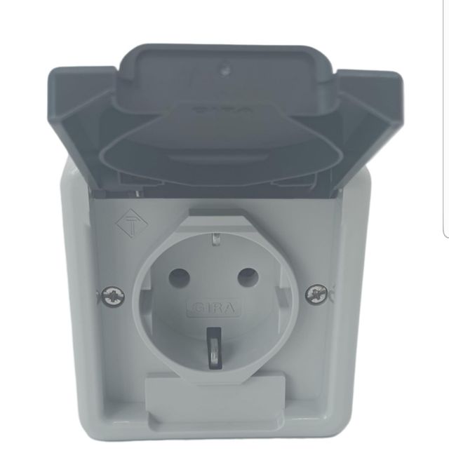 NUEVO Enchufe con tapa, intemperie GIRA 044030