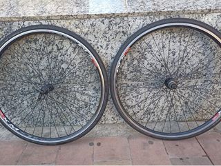 RUEDAS CARRETERA O GRAVEL 