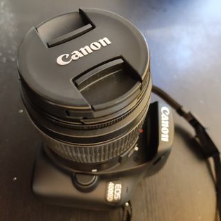 Cámara de fotos canon eos 4000D