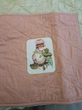 Colcha cuna hecha a mano