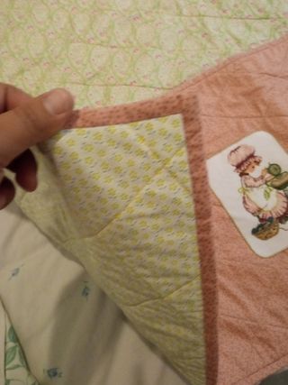 Colcha cuna hecha a mano