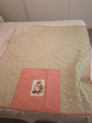 Colcha cuna hecha a mano