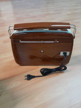 Radio retro Roadstar
