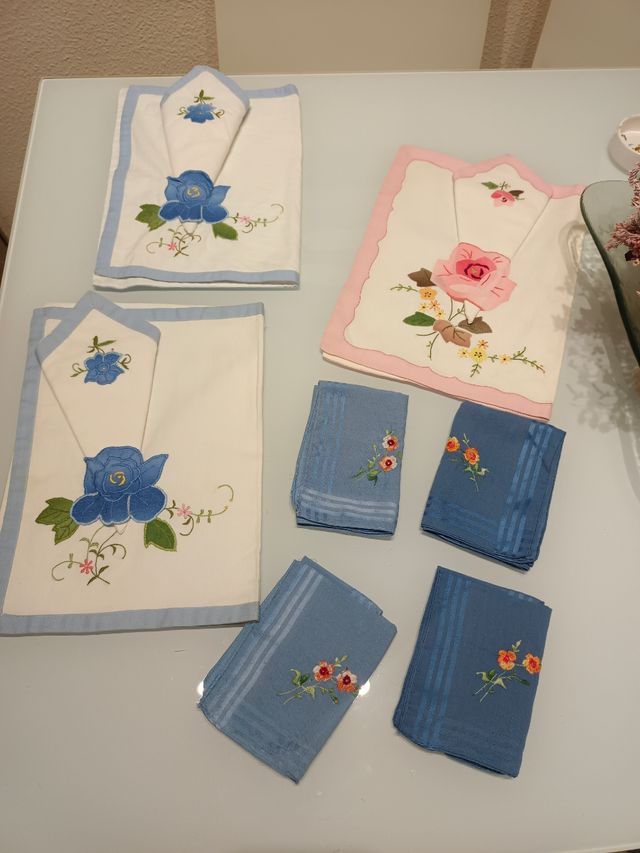 Tapetes bordados , antiguos 