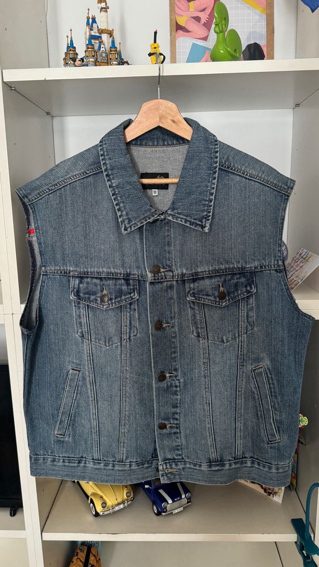 Chaleco vaquero pintado a mano