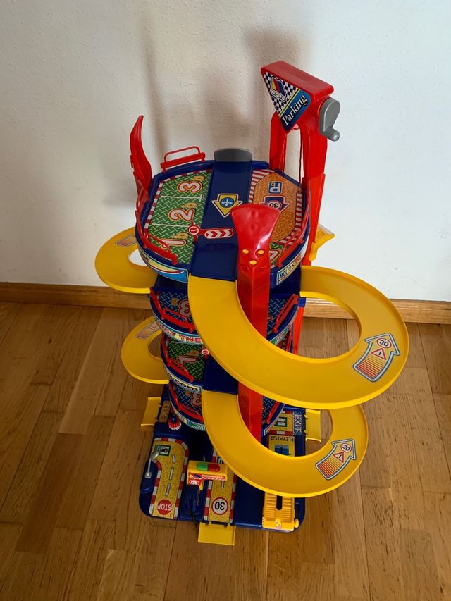 Juguete Garaje Marca Molto