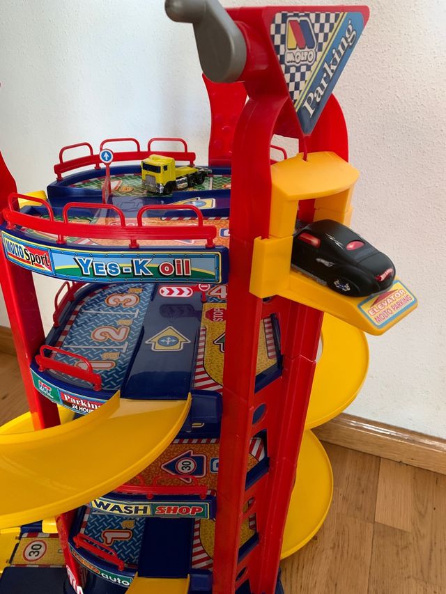 Juguete Garaje Marca Molto