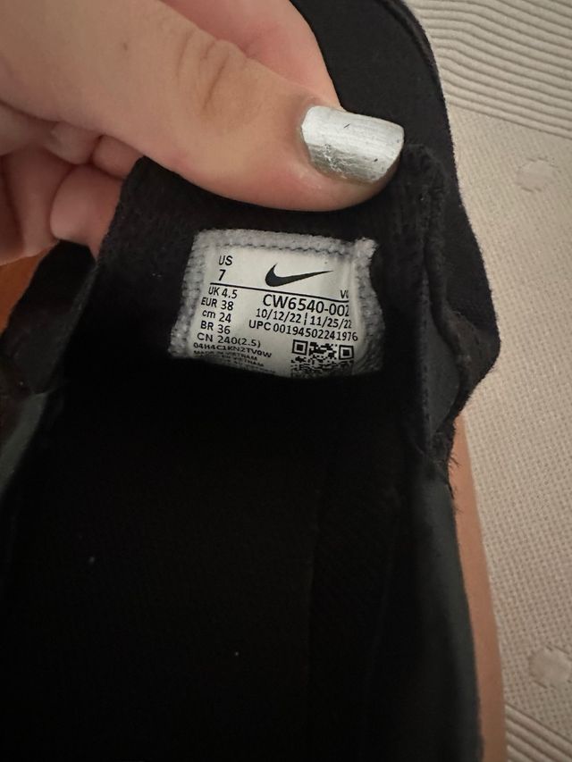 Slip-on Nike Legacy nere